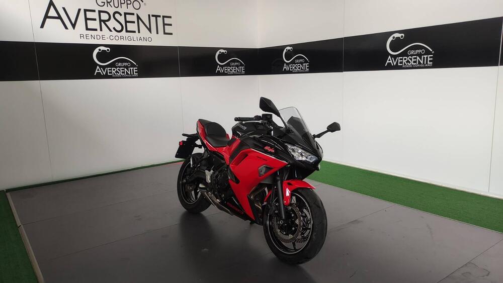 Kawasaki Ninja 650 40th Anniversary Edition (2024) (2)