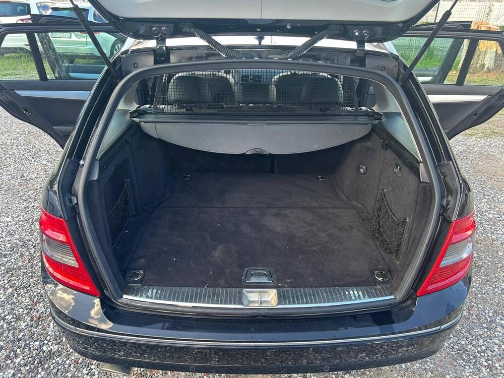 Mercedes-Benz Classe C Station Wagon usata a Massa-Carrara (9)