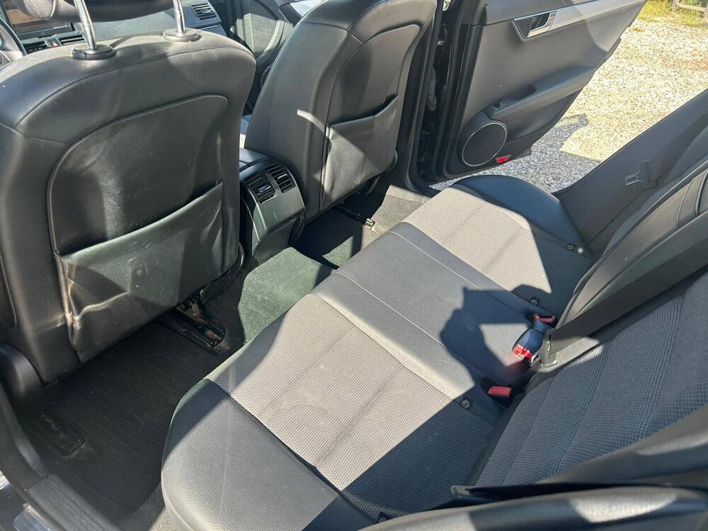 Mercedes-Benz Classe C Station Wagon usata a Massa-Carrara (12)