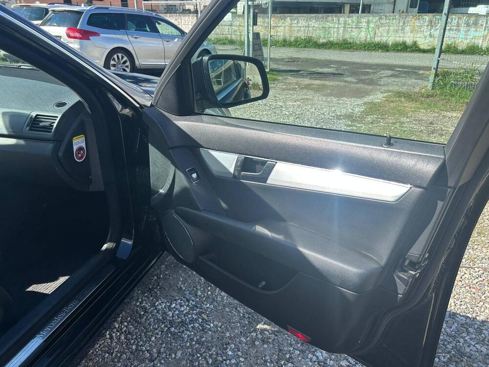 Mercedes-Benz Classe C Station Wagon usata a Massa-Carrara (14)
