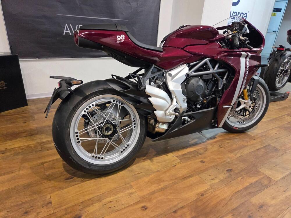 MV Agusta Superveloce 800 98 (2023 - 26) (3)