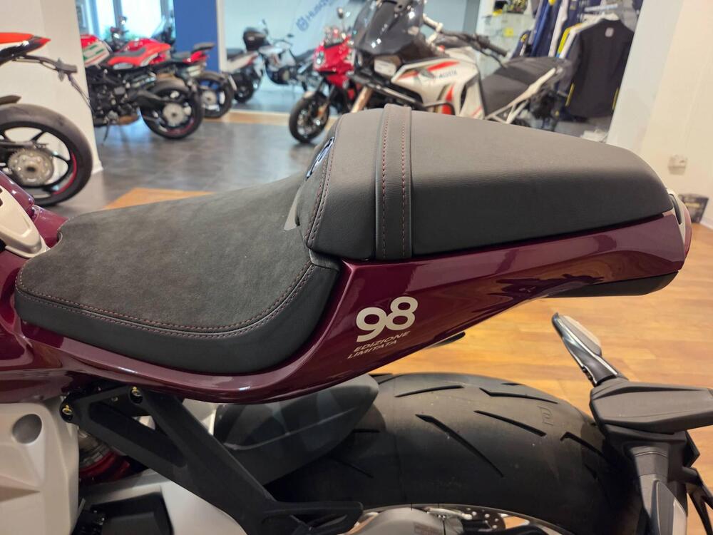 MV Agusta Superveloce 800 98 (2023 - 26) (7)