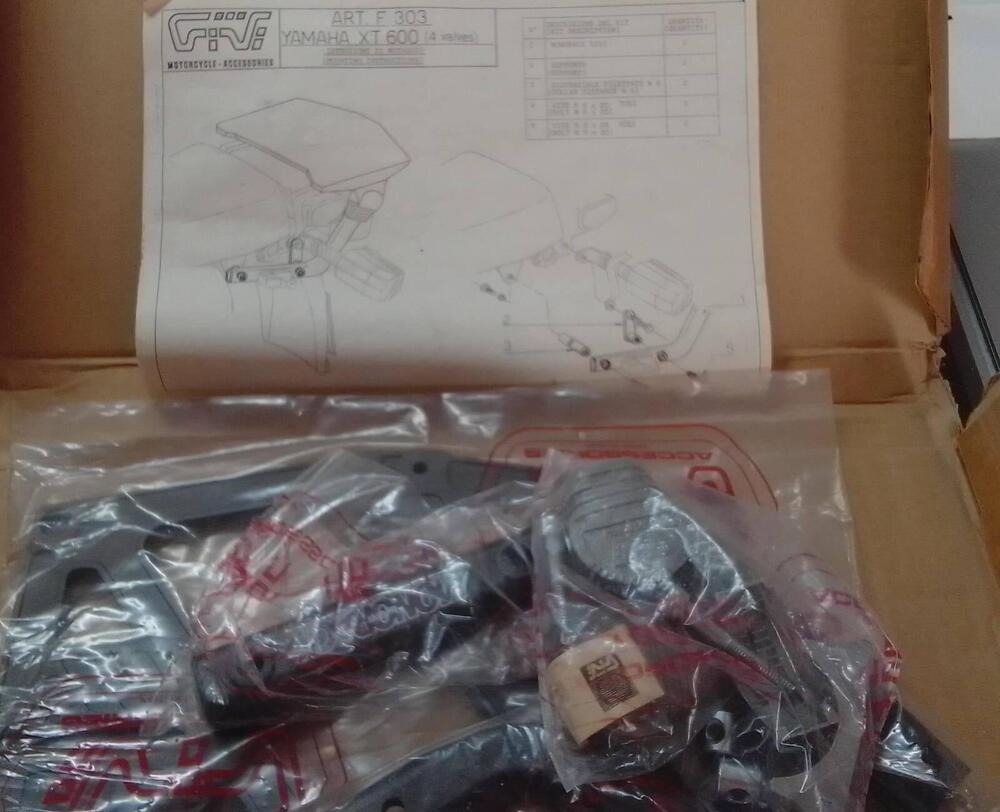F303 Kit piastra YAMAHA XT600 Givi