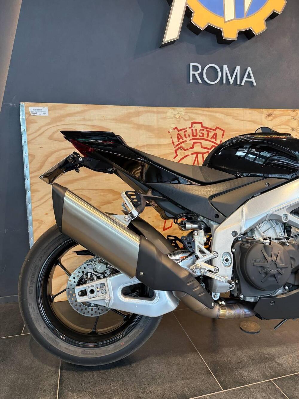 Aprilia Tuono V4 Factory (2021 - 24) (3)