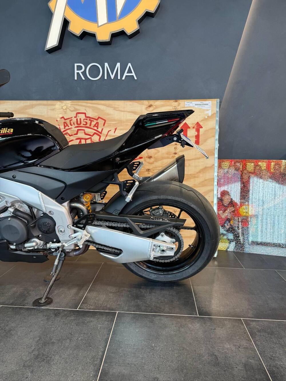 Aprilia Tuono V4 Factory (2021 - 24) (8)