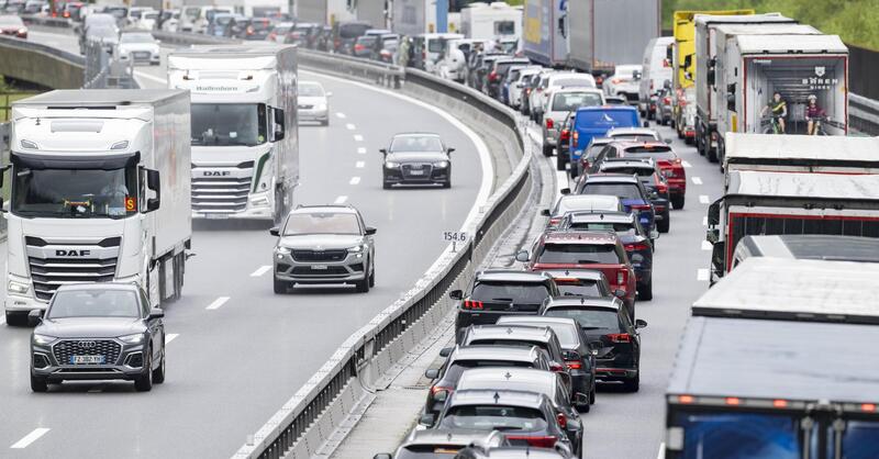 Sicurezza stradale, come funziona Sat Speed: il radar che ha fatto saltare 44 patenti in Svizzera