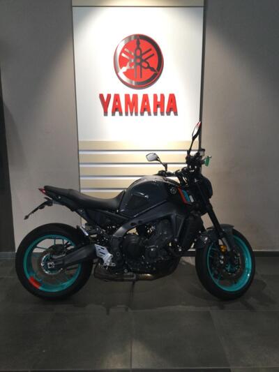 Yamaha MT-09 (2021 - 23) usata