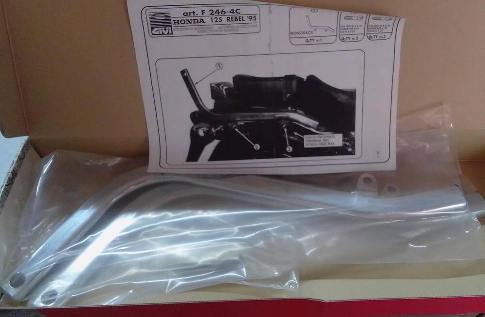 F246-4C Staffe 125 REBEL Givi