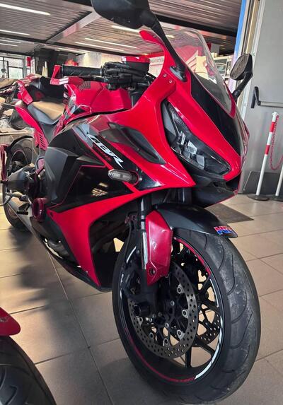 Honda CBR 650 R (2021 - 23) usata