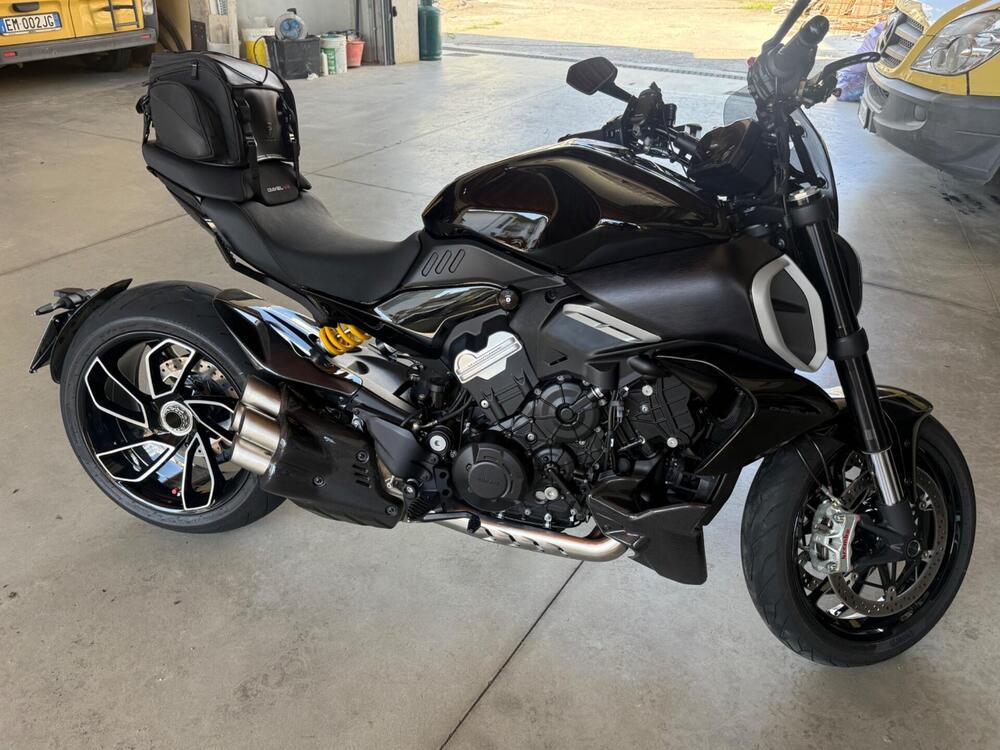 Ducati Diavel V4 (2023 - 26) (10)