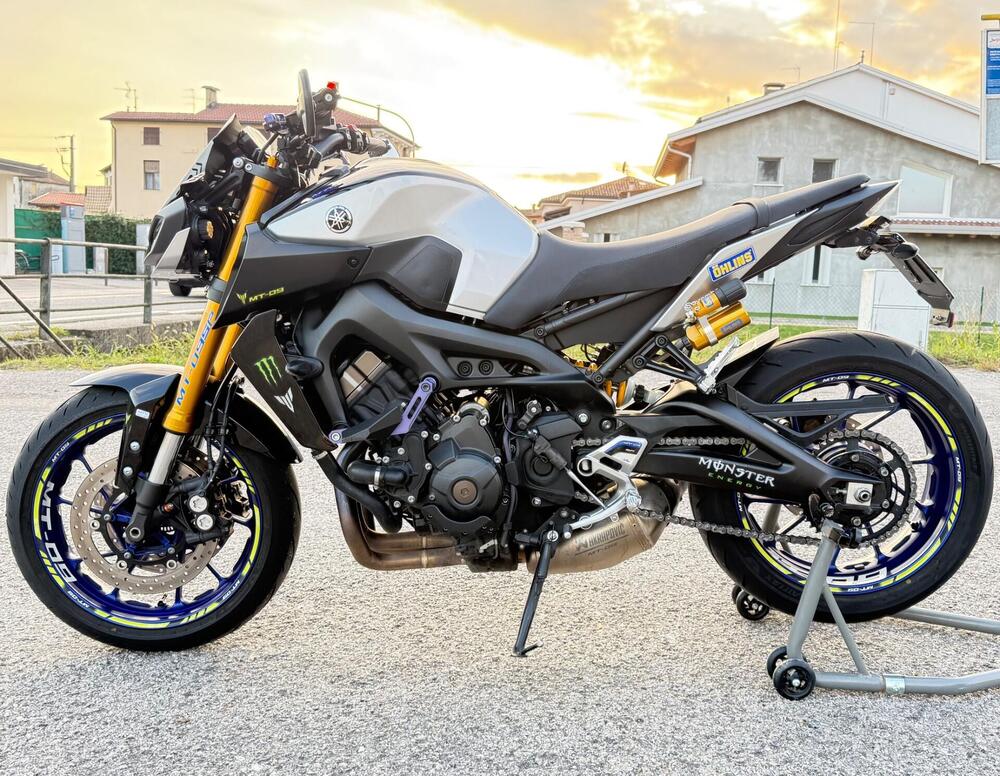 Yamaha MT-09 SP (2018 - 20) (4)