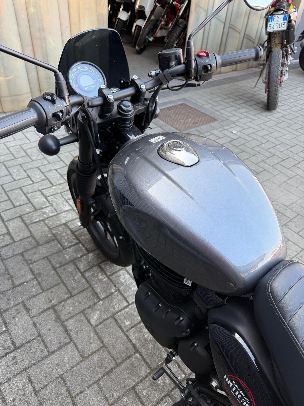 Royal Enfield HNTR 350 (2022 - 26) (6)