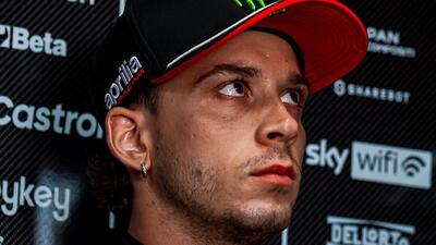 MotoGP 2025. GP dell'Australia. Arrivata la penalit&agrave; per Marco Bezzecchi dopo l'incidente con Marc Marquez: doppio Long lap penalty