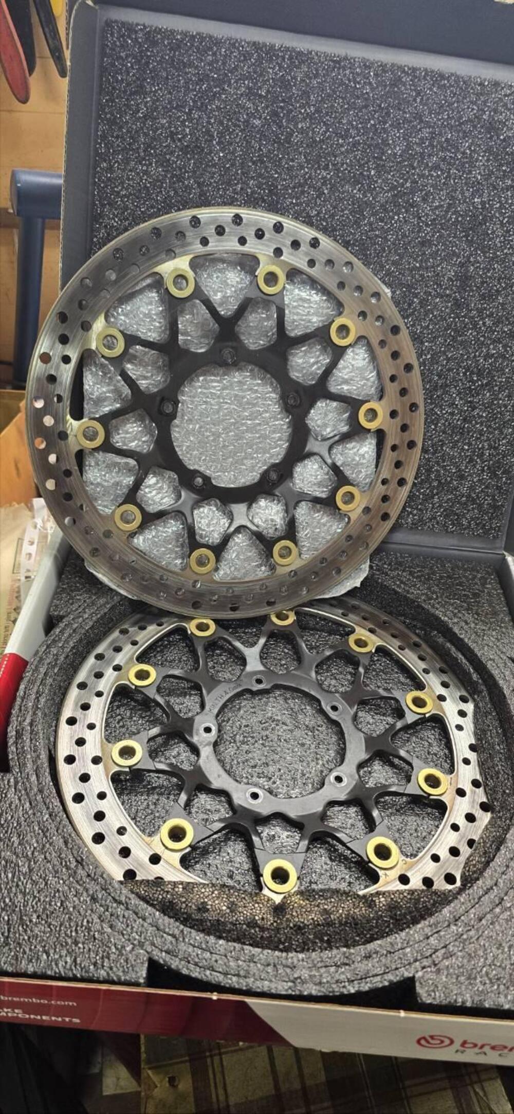 Cerchi piu dischi ant e post piu corona del cbr100 Honda (3)