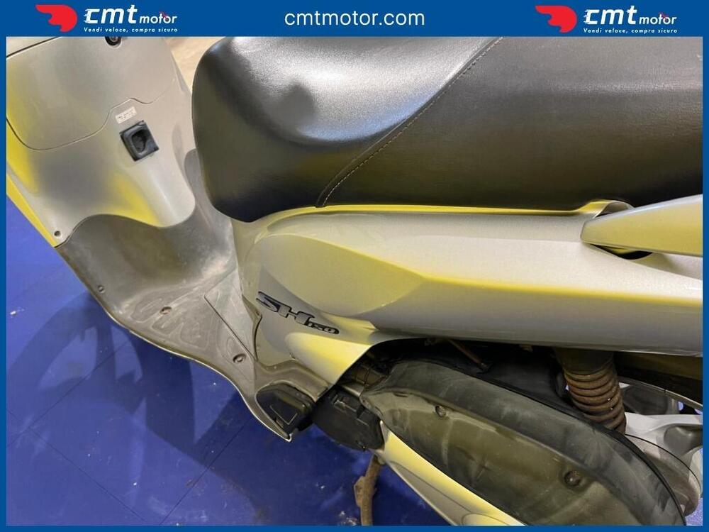 Honda SH 150 (2000 - 06) (12)