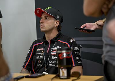 MotoGP 2025. GP dell'Australia. Marco Bezzecchi spiega l'incidente con Marc Marquez: Il problema è stato fuori dalla pista: il gradino della ghiaia 