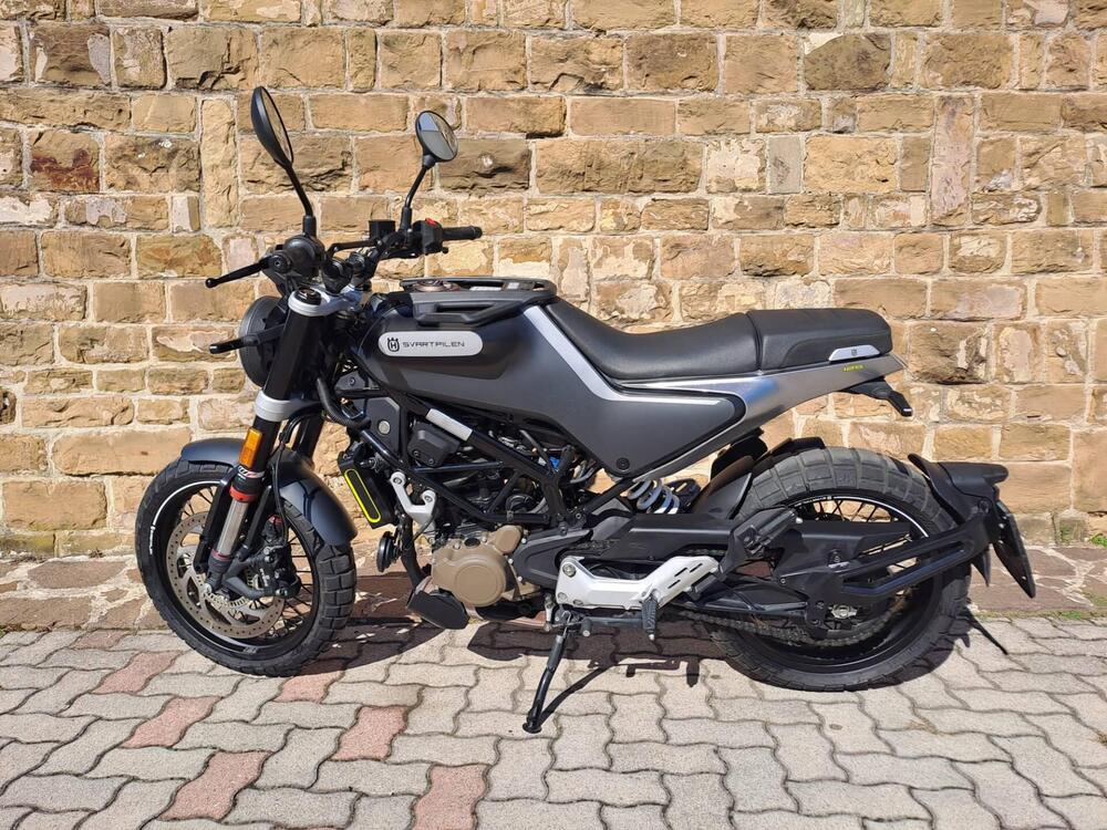 Husqvarna Svartpilen 125 (2021 - 23) (2)