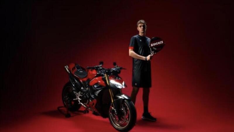 Accordo Ducati Macron: il marchio d&#039;abbigliamento sportivo ora al fianco della rossa di Bologna