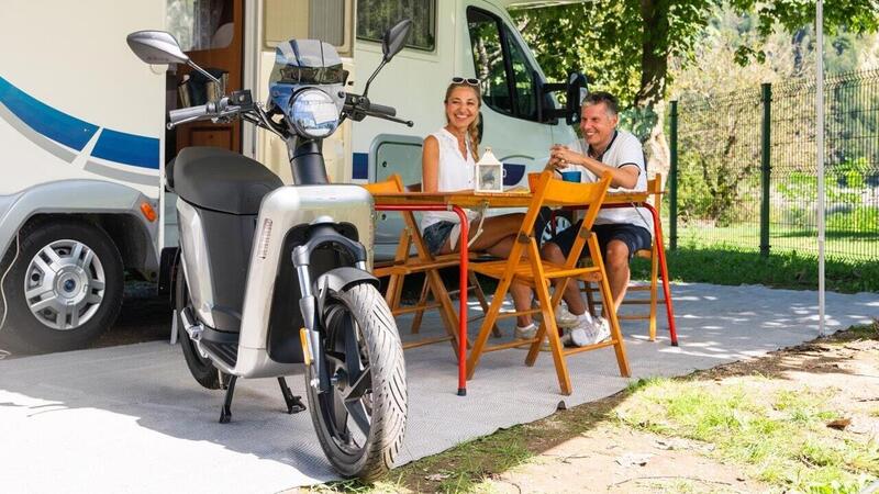 Cerchi uno scooter pratico da portare nei tuoi viaggi in camper? Abbiamo la soluzione