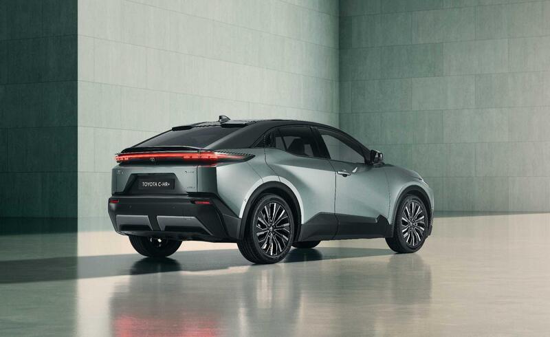 Posteriore Toyota CH-R+