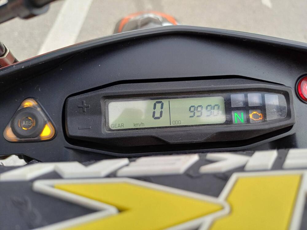 KTM 690 Enduro R (2021) (8)