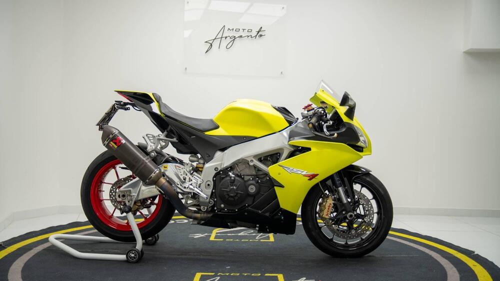 Aprilia RSV4 R (2009 - 12) (3)
