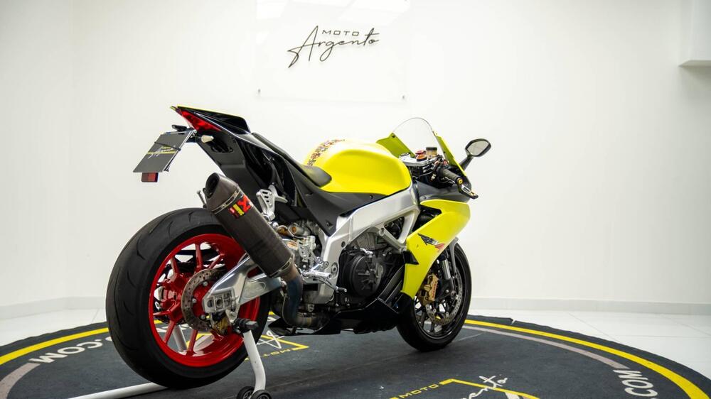 Aprilia RSV4 R (2009 - 12) (4)