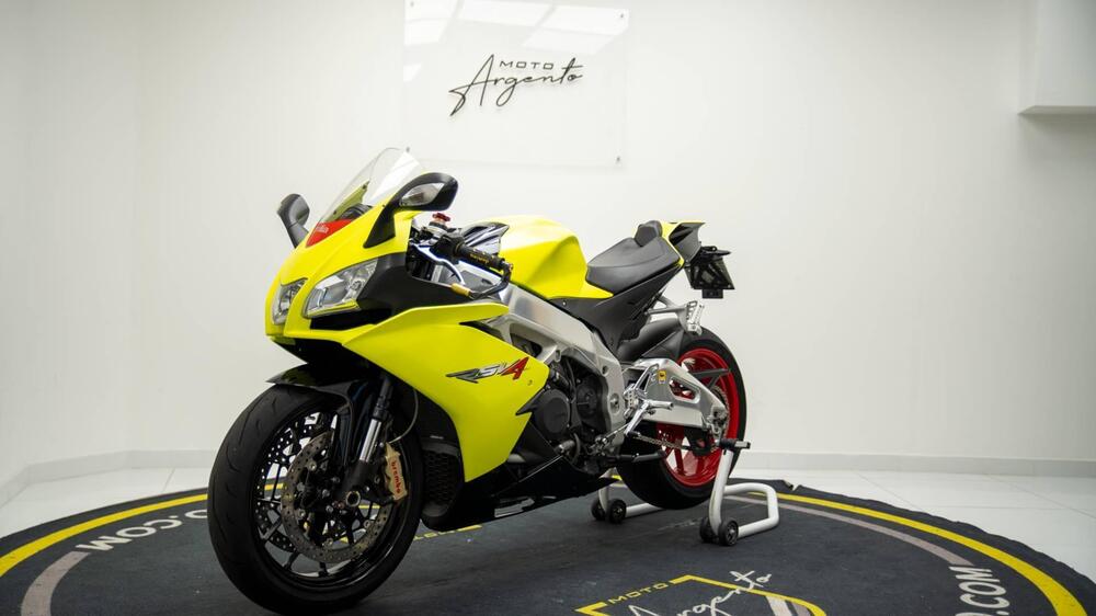Aprilia RSV4 R (2009 - 12) (8)