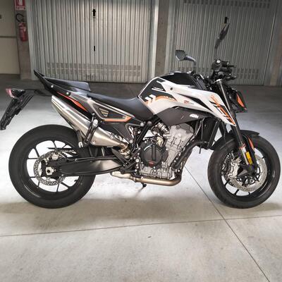 KTM 790 Duke L (2023 - 24) usata