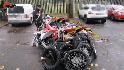 Moto rubate: smantellata banda, cinque denunciati e quindici moto recuperate 