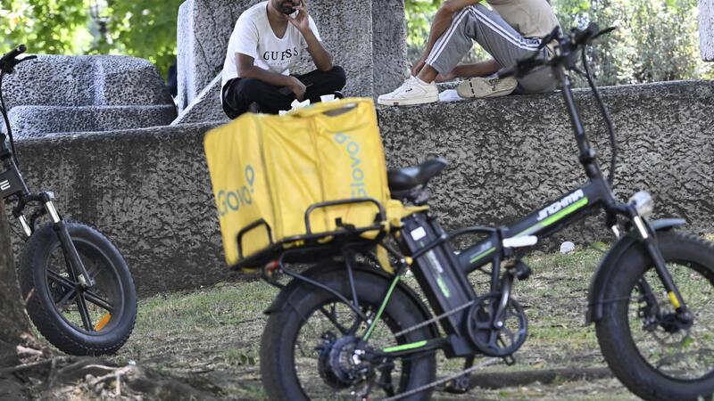 E-bike dei rider nel mirino dell&#039;ACI: &quot;Sono tutte fuorilegge e andrebbero confiscate&quot;