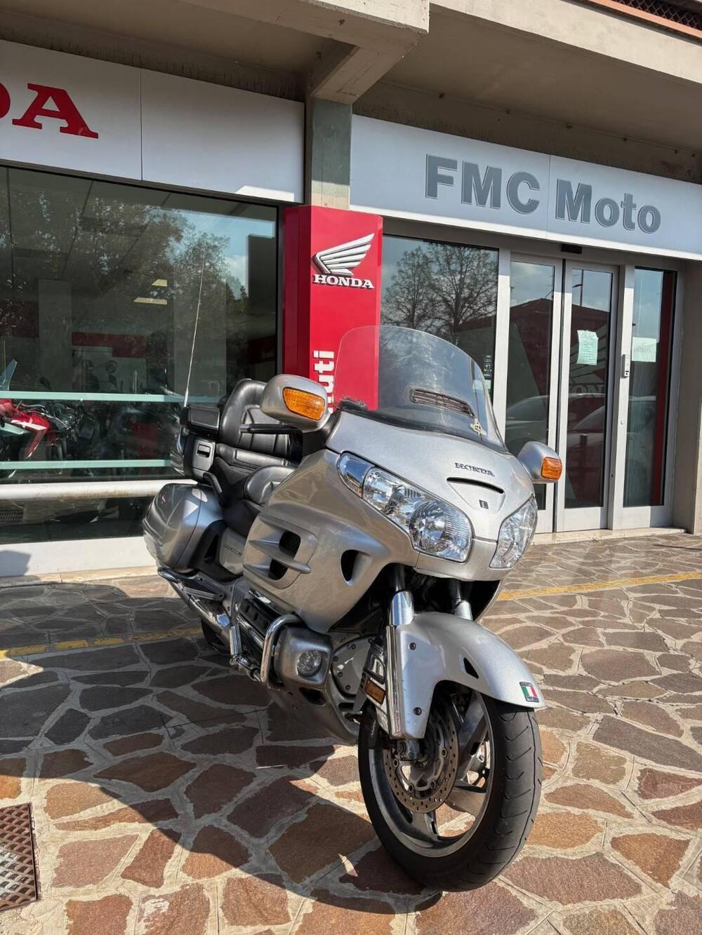 Honda GL 1800 Gold Wing (2007 - 11) (3)