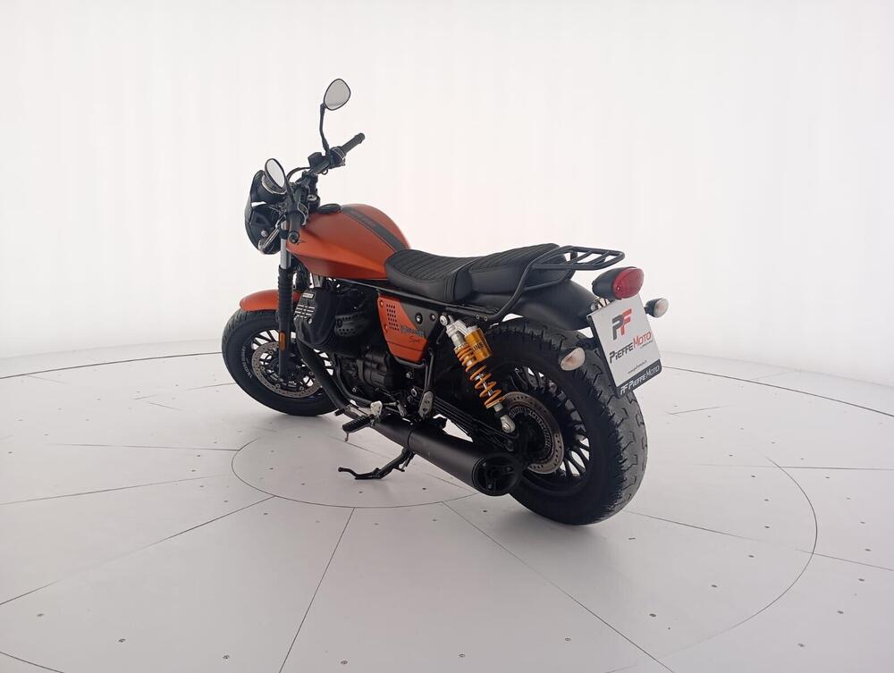 Moto Guzzi V9 Bobber Sport (2019 - 20) (3)