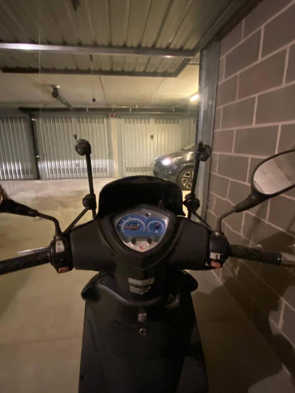 Kymco Agility 125 R16 (2008 - 17) (3)