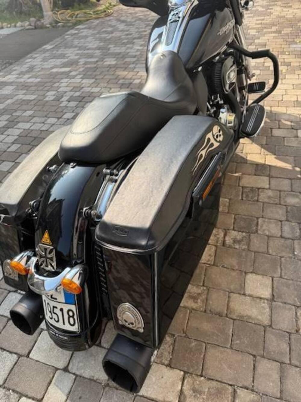 Harley-Davidson 1690 Street Glide (2011 - 13) - FLHX (7)