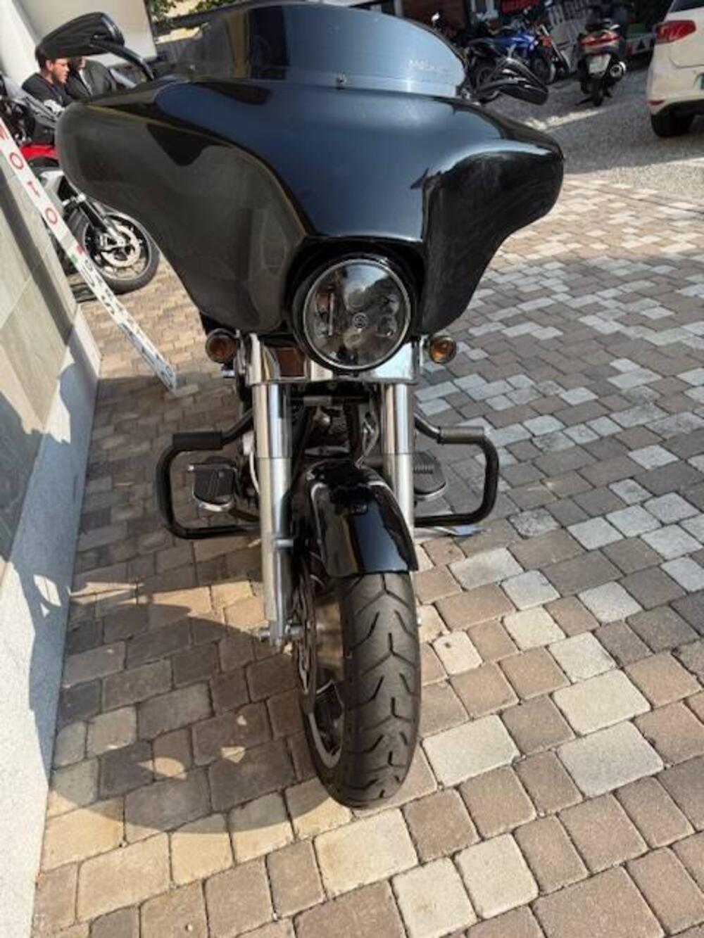 Harley-Davidson 1690 Street Glide (2011 - 13) - FLHX (11)