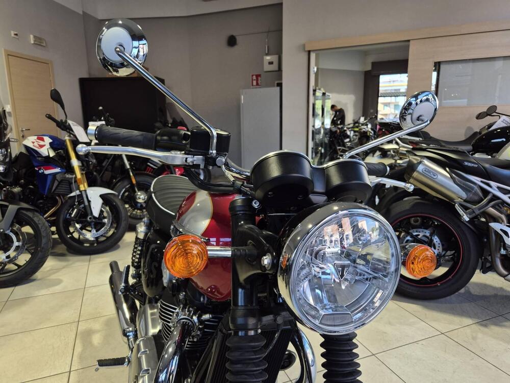 Triumph Bonneville T120 Elvis (2024 - 26) (12)