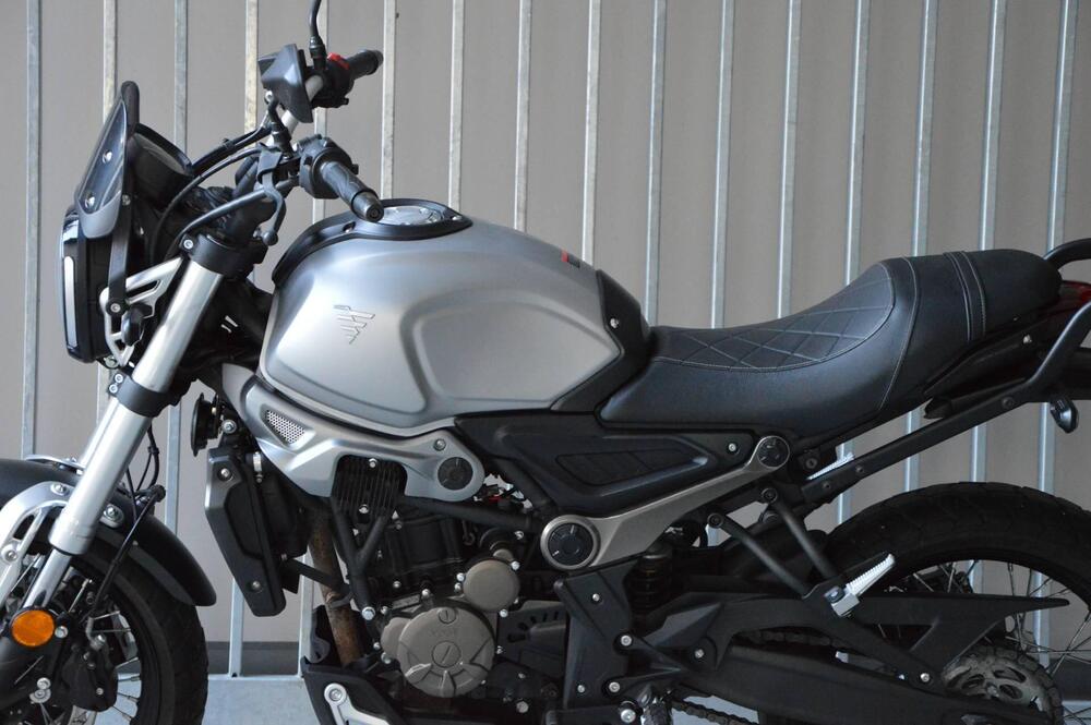 Voge Trofeo 300ACX Scrambler (2021 - 26) (6)