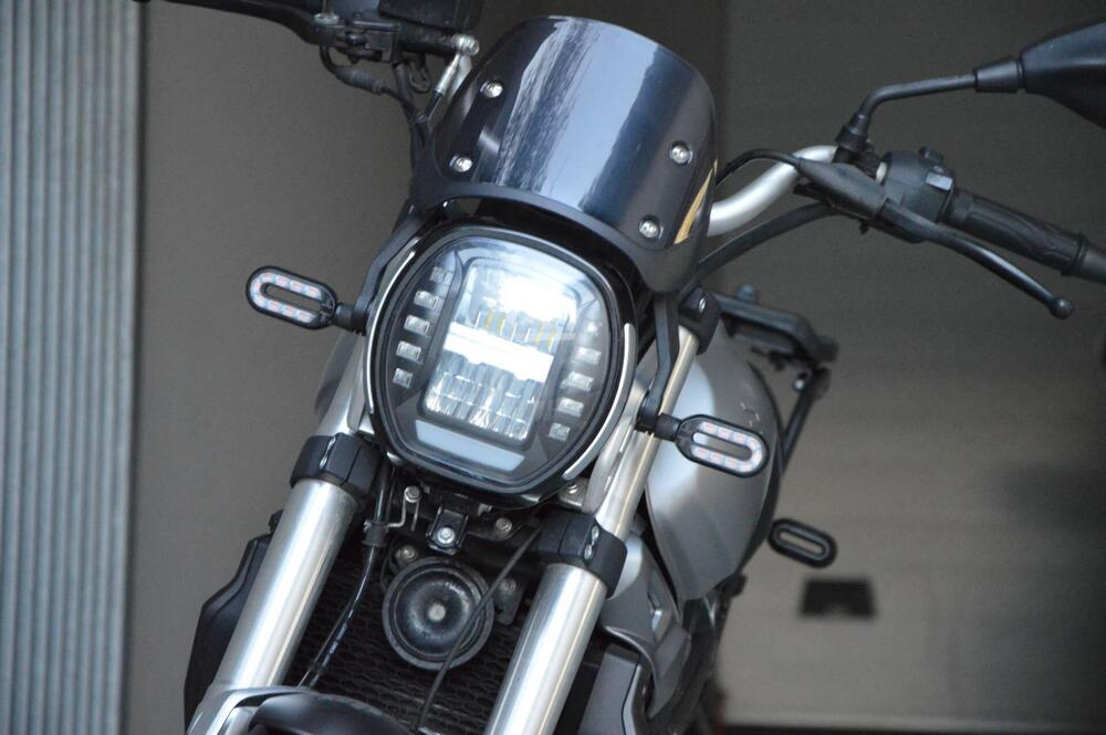 Voge Trofeo 300ACX Scrambler (2021 - 26) (9)