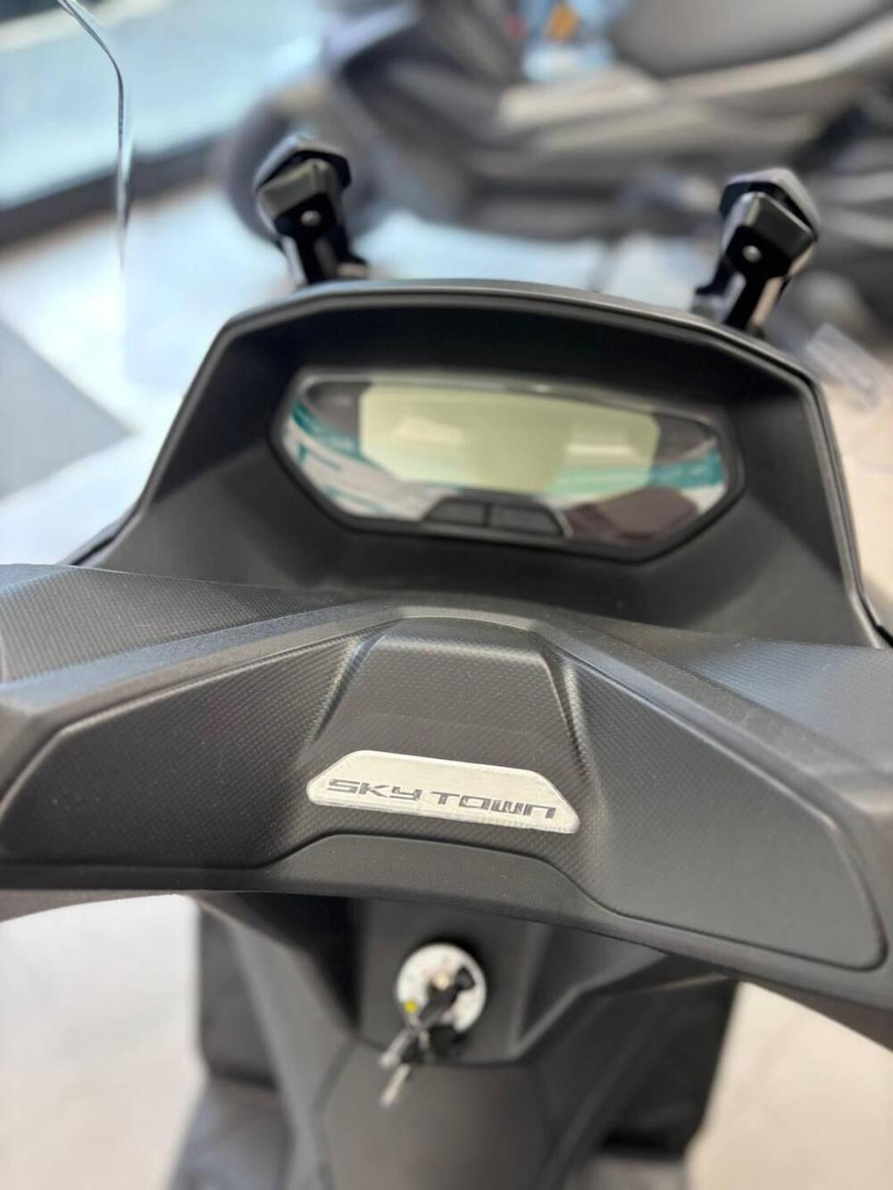 Kymco Skytown 125i (2024 - 26) (5)