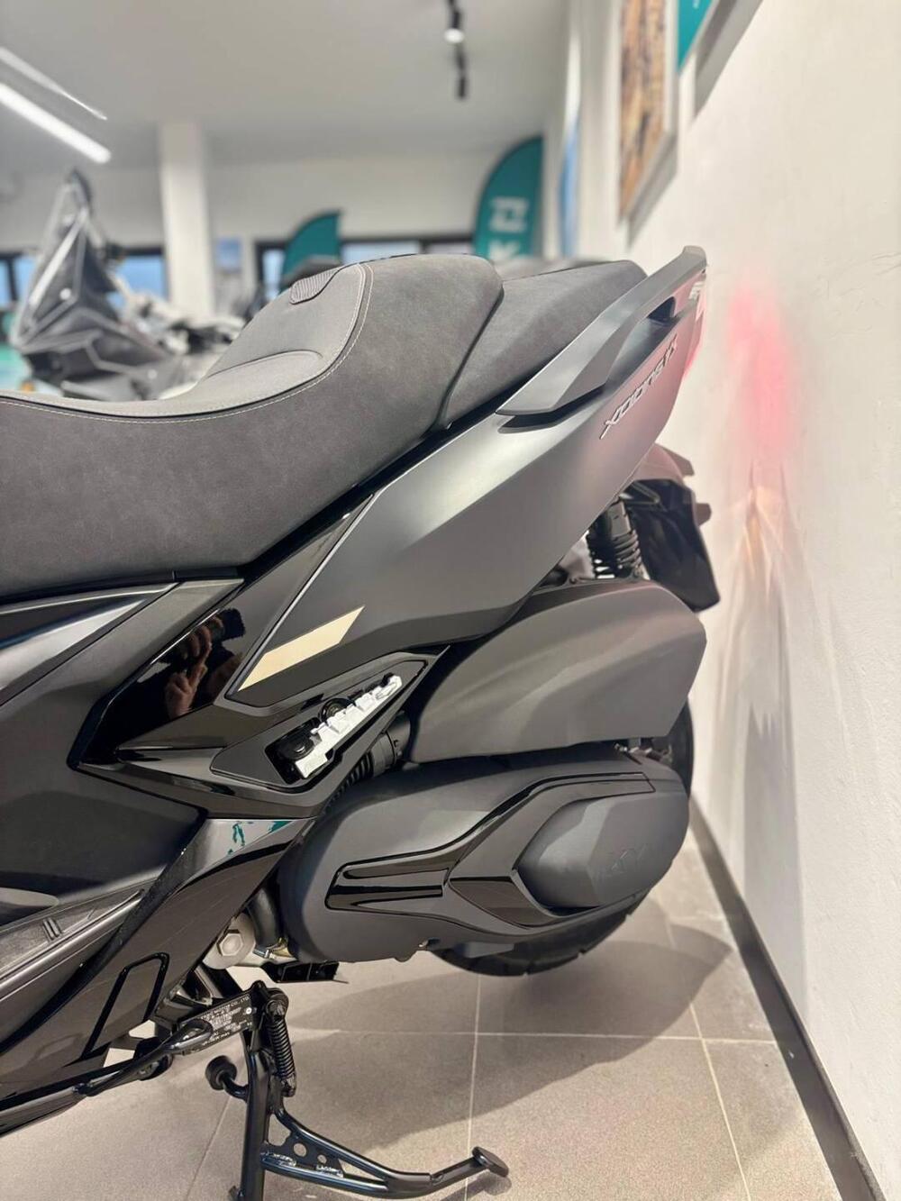 Kymco Xciting VS 400i (2023 - 26) (4)