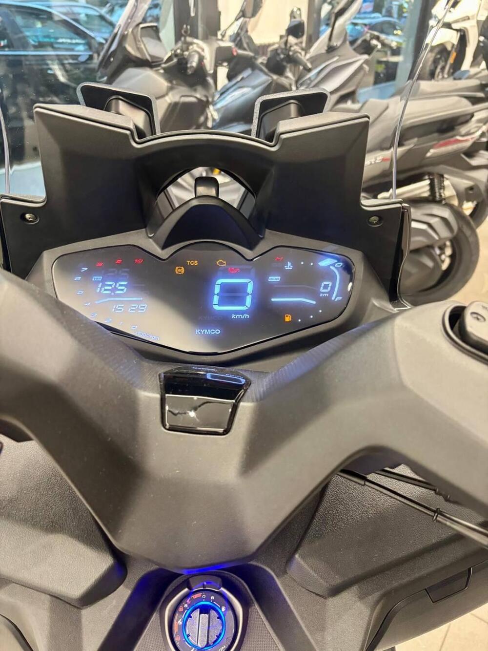 Kymco Xciting VS 400i (2023 - 26) (6)