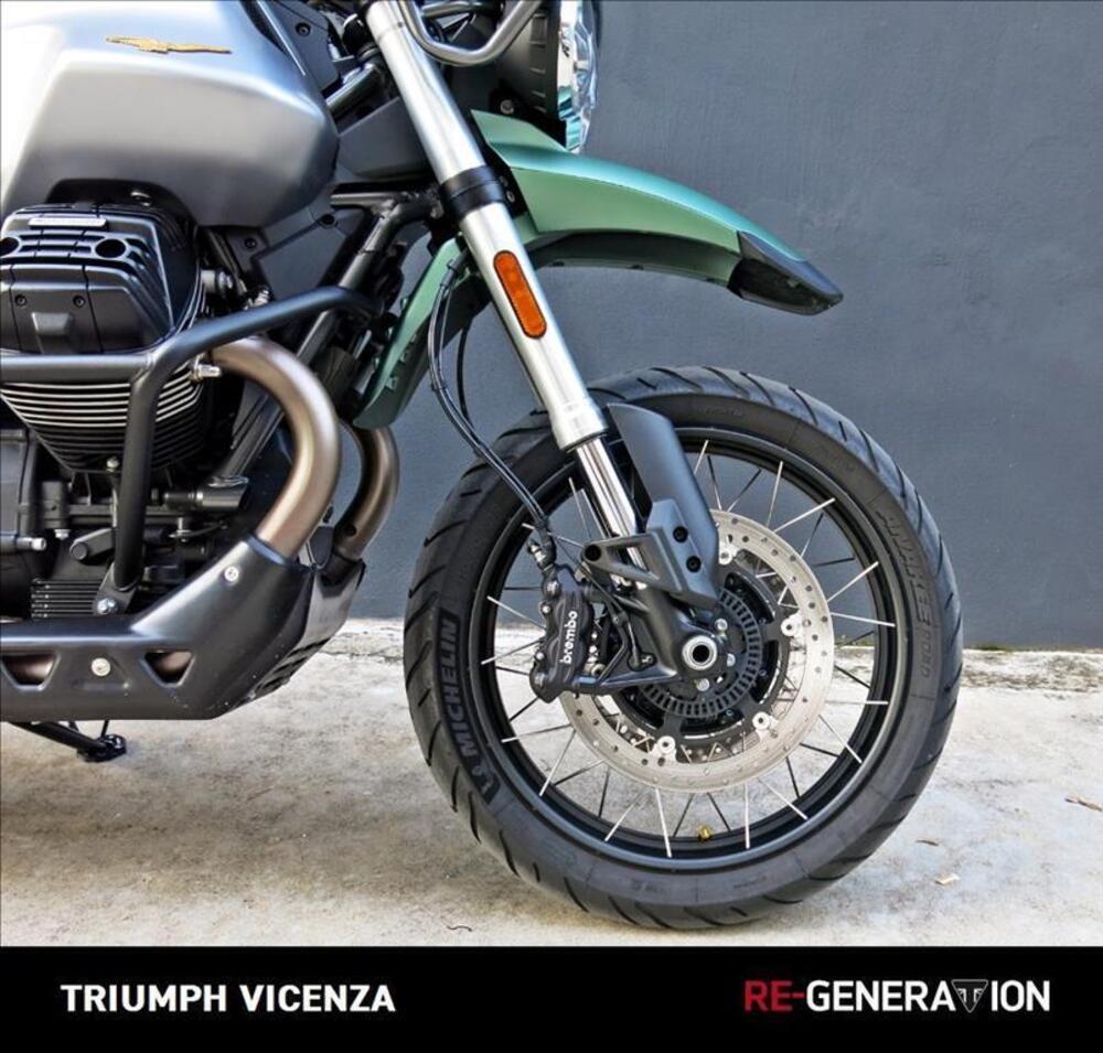 Moto Guzzi V85 TT Centenario (2021 - 22) (9)