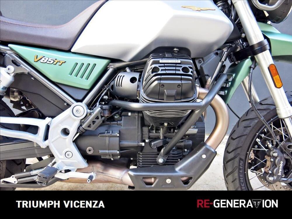 Moto Guzzi V85 TT Centenario (2021 - 22) (11)