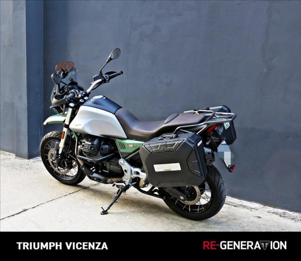 Moto Guzzi V85 TT Centenario (2021 - 22) (21)