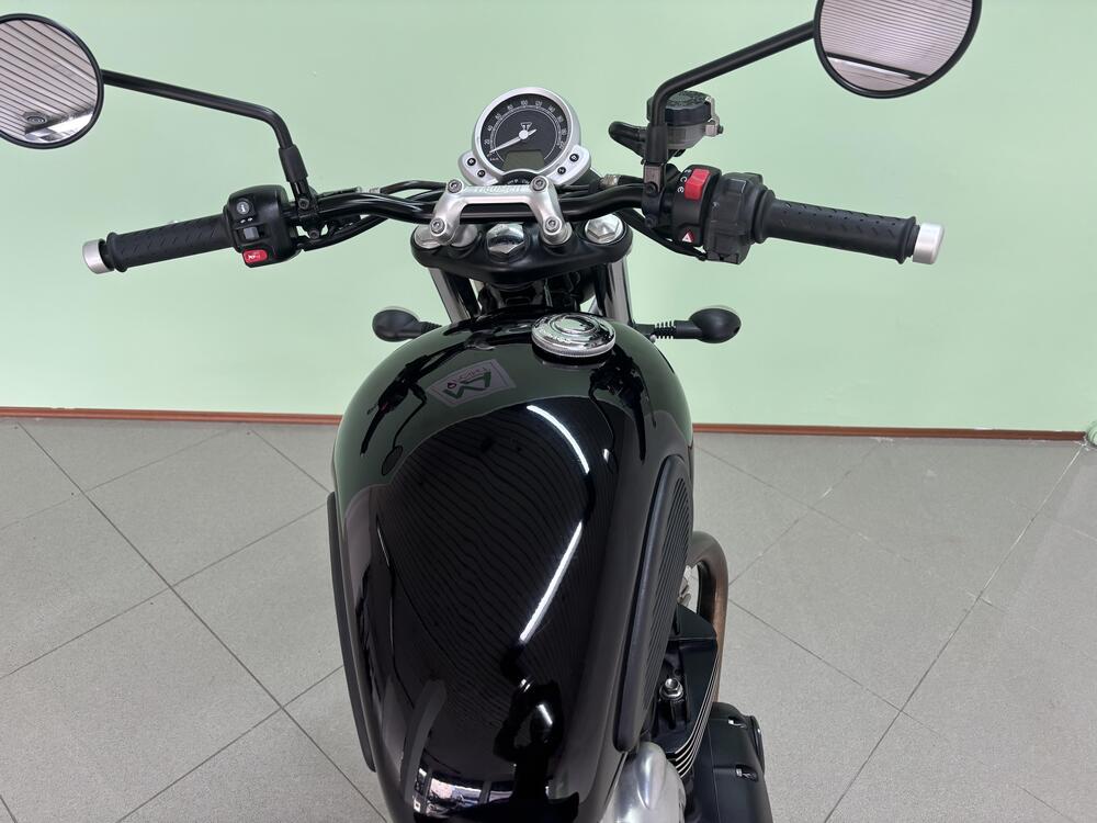 Triumph Street Twin 900 (2016) (3)