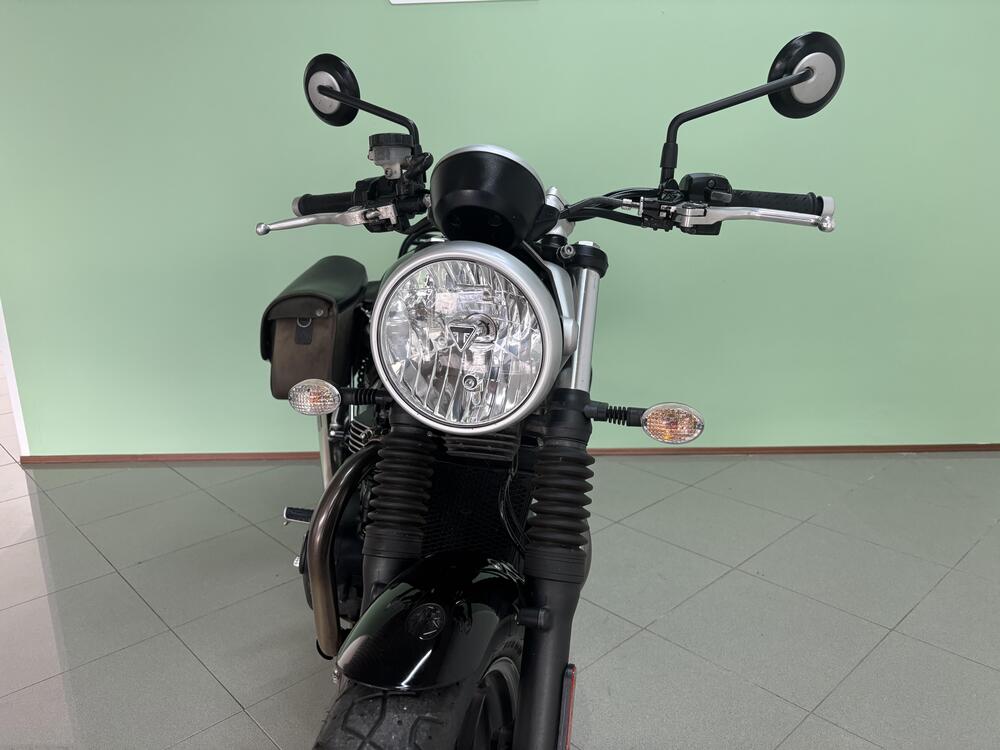 Triumph Street Twin 900 (2016) (4)