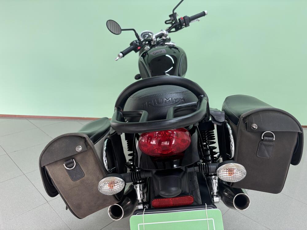 Triumph Street Twin 900 (2016) (7)