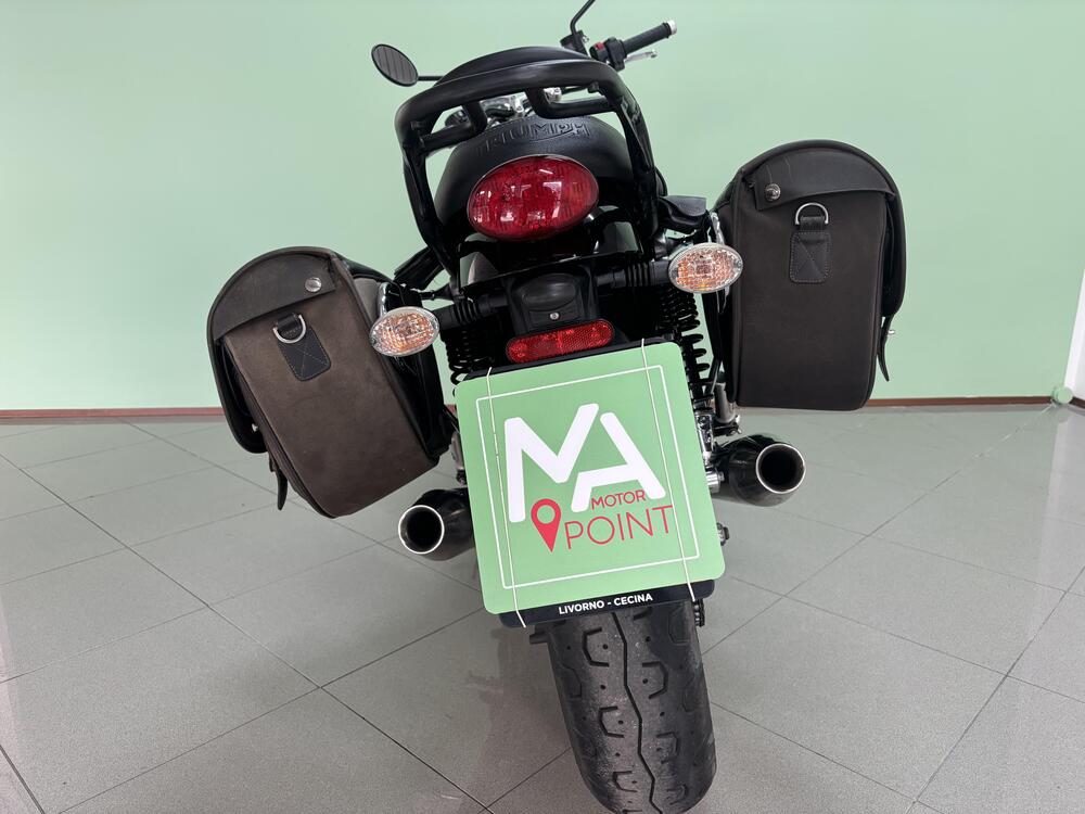 Triumph Street Twin 900 (2016) (8)