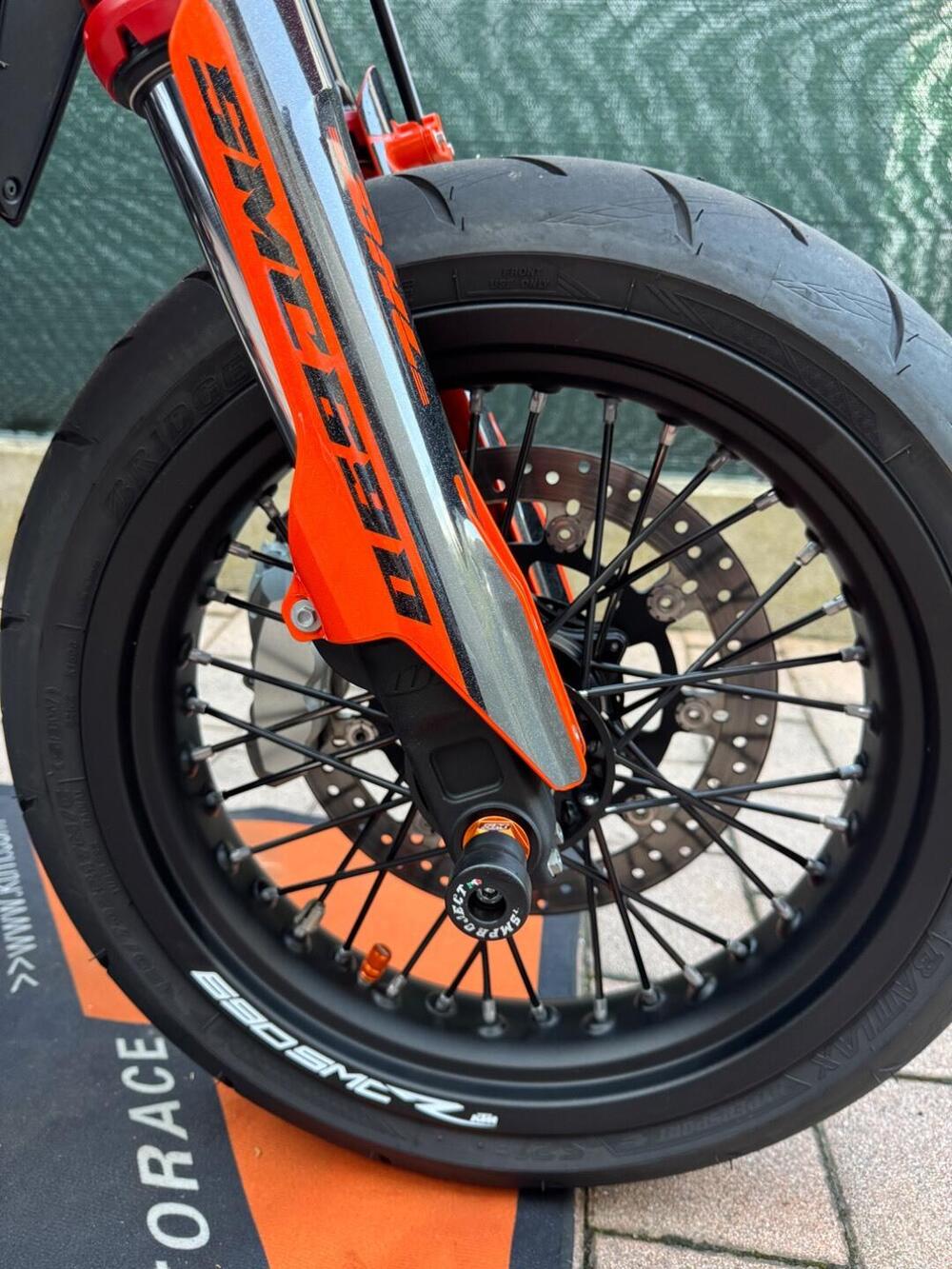 KTM 690 SMC R (2021 - 22) (4)